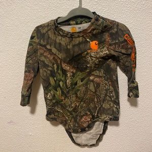 OYS' 9 MONTH LONG-SLEEVE CAMO POCKET BODYSUIT